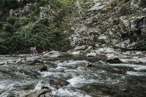 Crossing the river...Como llegar, el rio!!